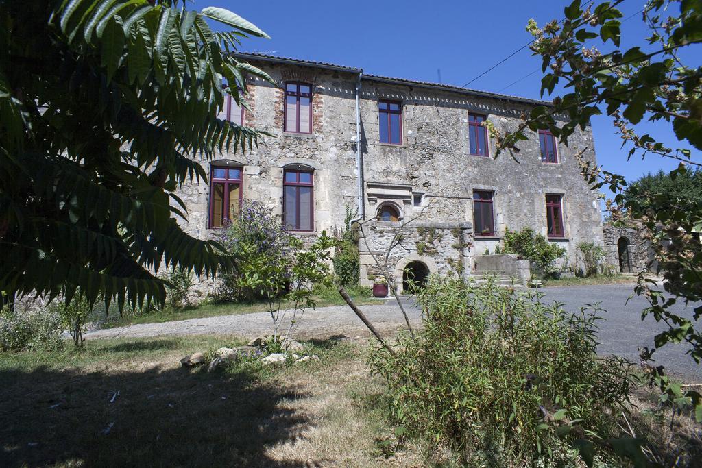 Logis De Riparfonds Bed & Breakfast Bressuire Exterior foto