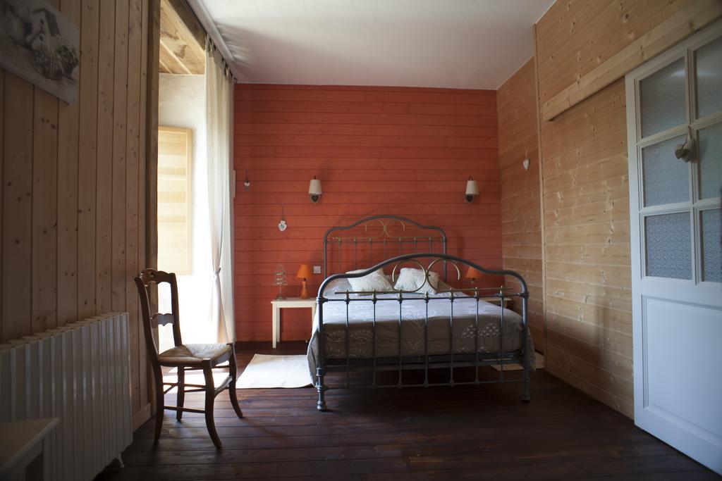 Logis De Riparfonds Bed & Breakfast Bressuire Exterior foto