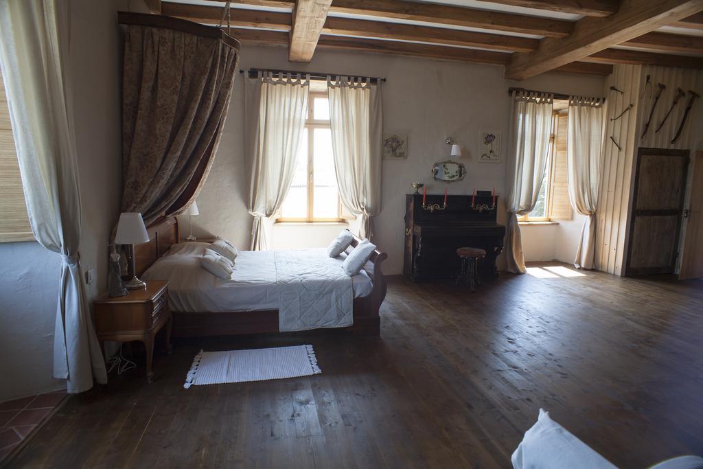 Logis De Riparfonds Bed & Breakfast Bressuire Exterior foto