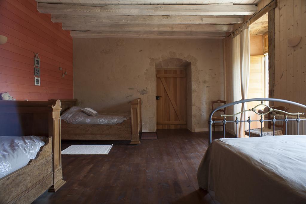 Logis De Riparfonds Bed & Breakfast Bressuire Exterior foto