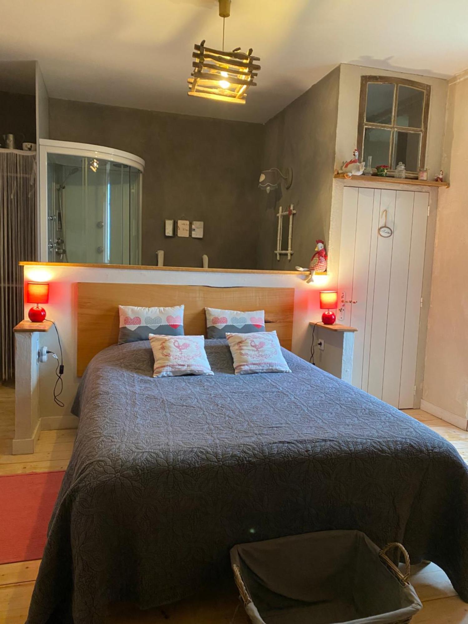 Logis De Riparfonds Bed & Breakfast Bressuire Exterior foto