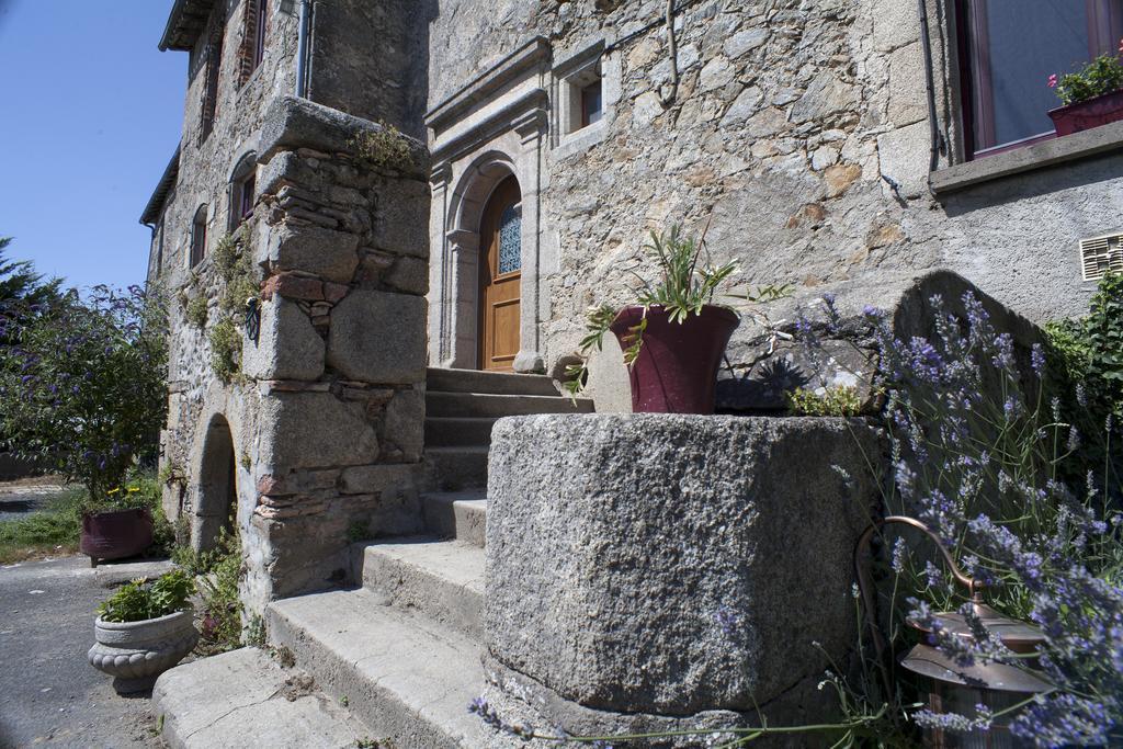 Logis De Riparfonds Bed & Breakfast Bressuire Exterior foto